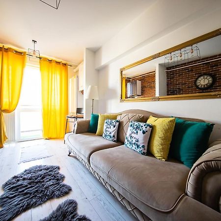 Smart Palas Apartament ยาช ภายนอก รูปภาพ