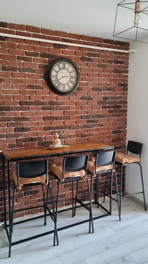 Smart Palas Apartament ยาช ภายนอก รูปภาพ
