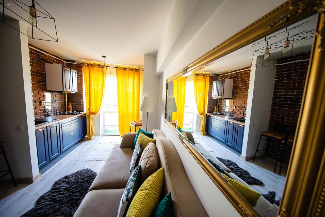 Smart Palas Apartament ยาช ภายนอก รูปภาพ